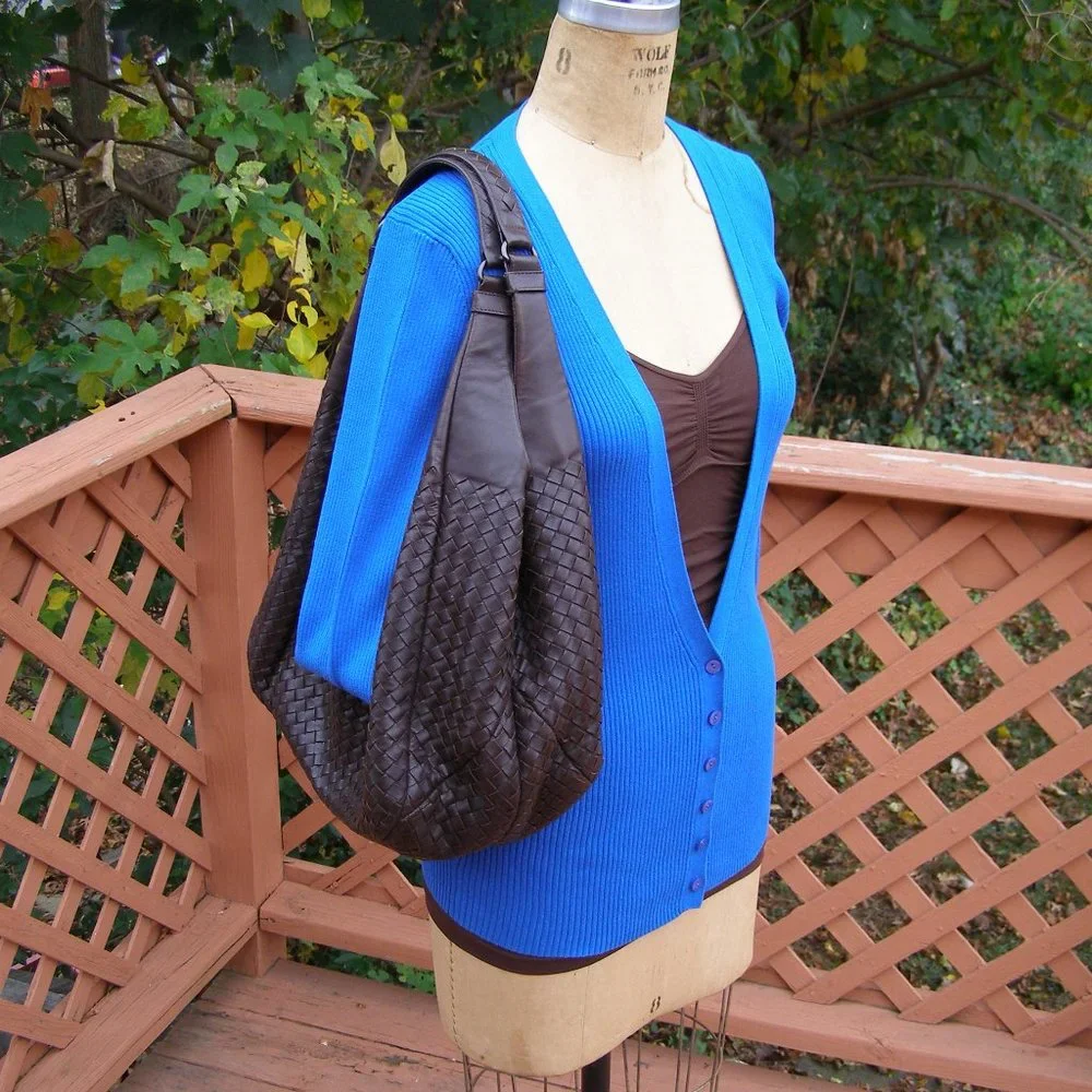 EUC Bottega Veneta Intrecciato Brown Leather Hobo/Shoulder bag
